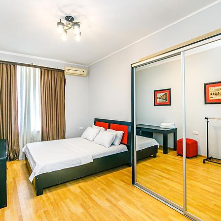 Azneft Royal Suite Apartment Sea View Баку Экстерьер фото