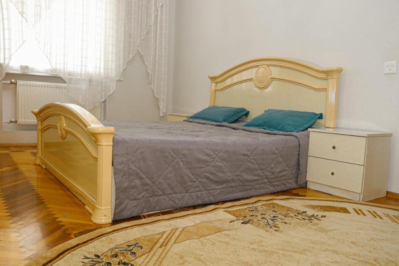 Azneft Royal Suite Apartment Sea View Баку Экстерьер фото