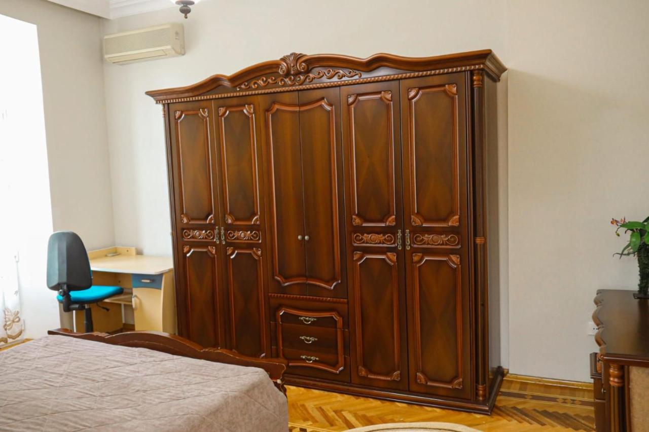 Azneft Royal Suite Apartment Sea View Баку Экстерьер фото