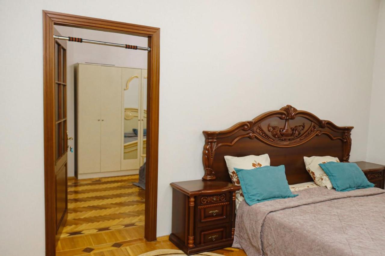 Azneft Royal Suite Apartment Sea View Баку Экстерьер фото