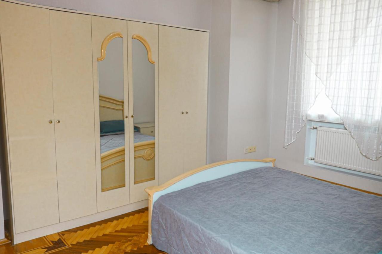Azneft Royal Suite Apartment Sea View Баку Экстерьер фото