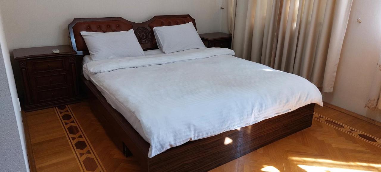 Azneft Royal Suite Apartment Sea View Баку Экстерьер фото