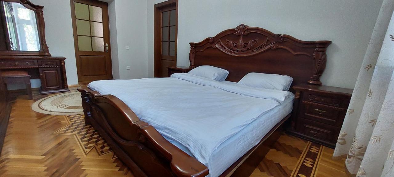 Azneft Royal Suite Apartment Sea View Баку Экстерьер фото