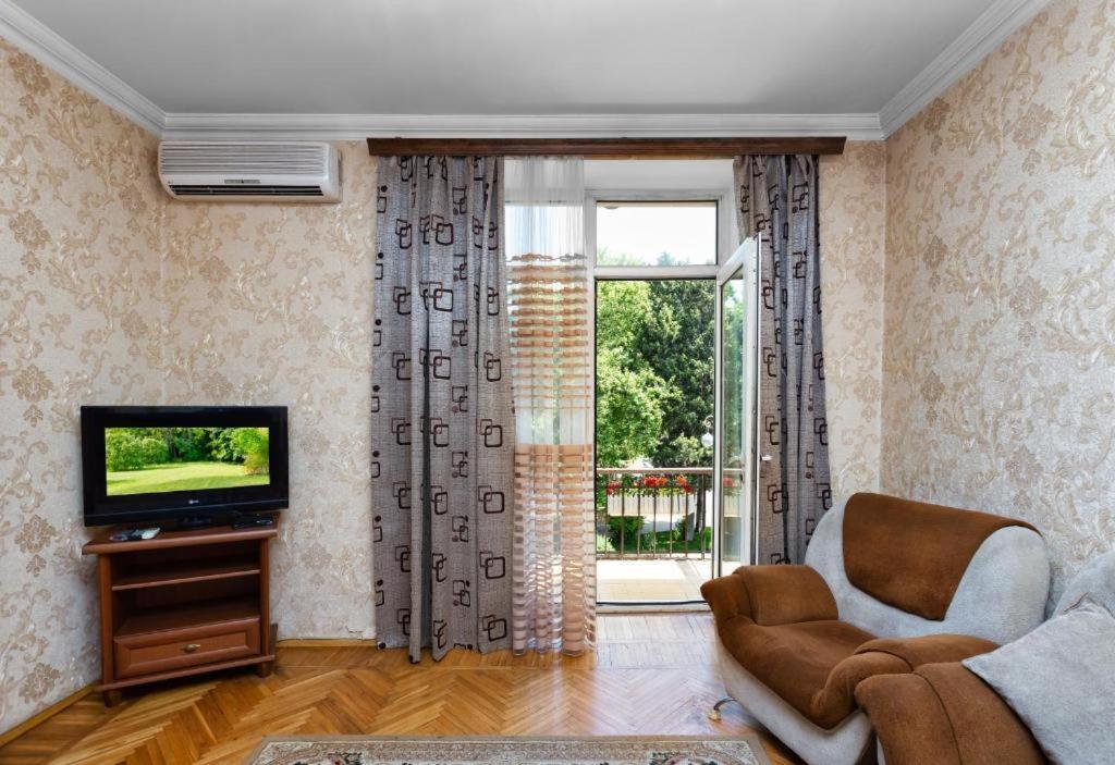Azneft Royal Suite Apartment Sea View Баку Экстерьер фото