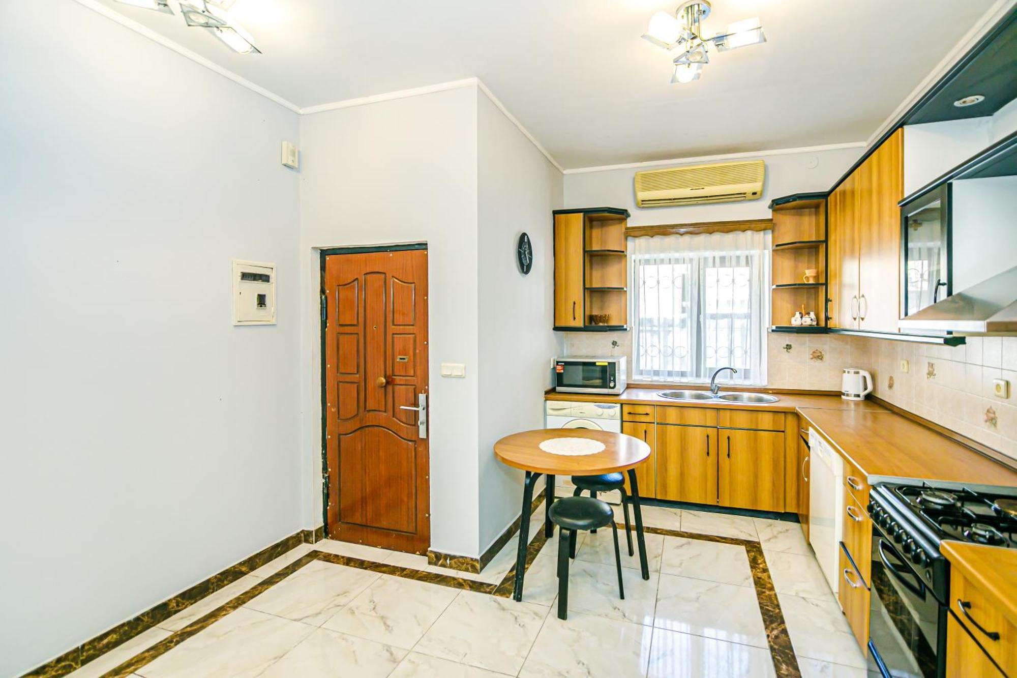 Azneft Royal Suite Apartment Sea View Баку Экстерьер фото