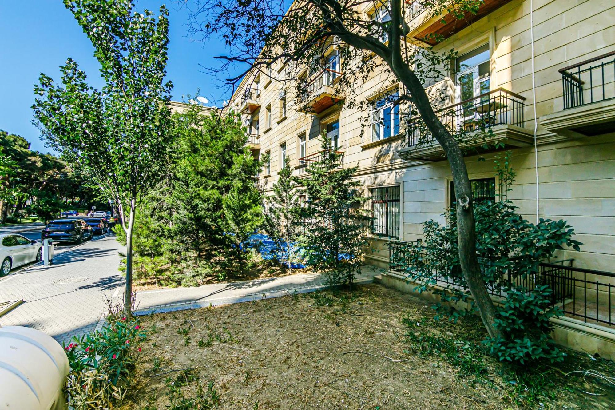 Azneft Royal Suite Apartment Sea View Баку Экстерьер фото