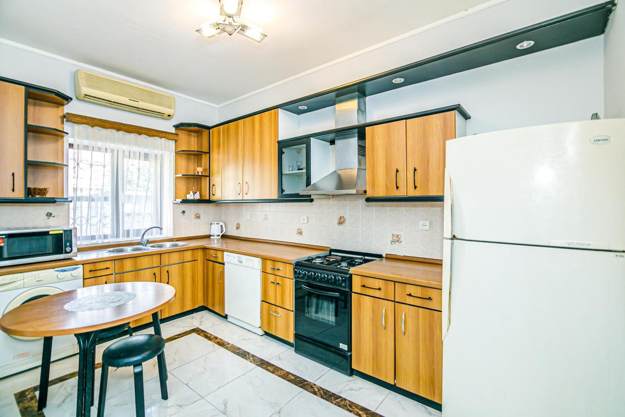Azneft Royal Suite Apartment Sea View Баку Экстерьер фото
