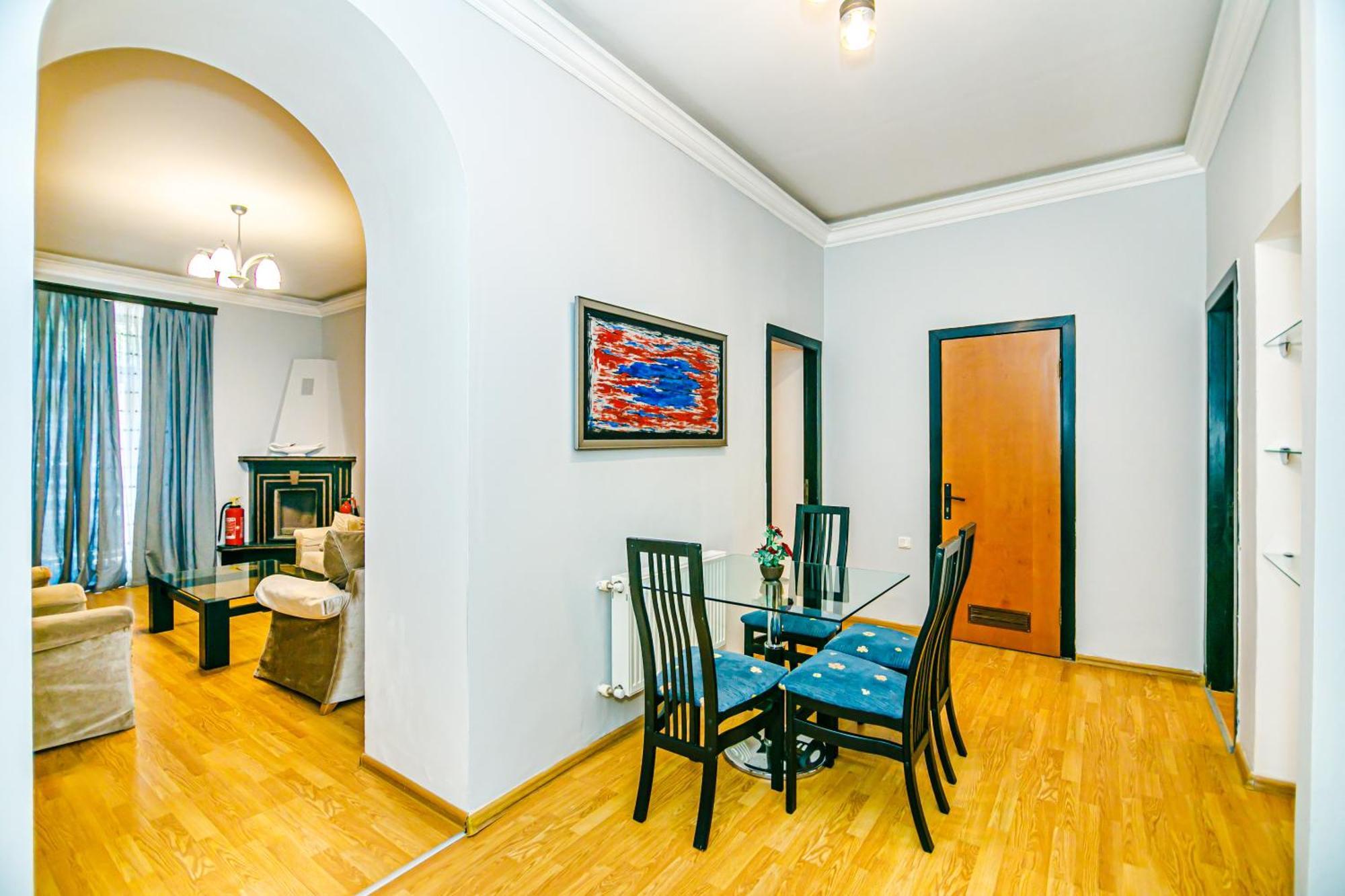 Azneft Royal Suite Apartment Sea View Баку Экстерьер фото