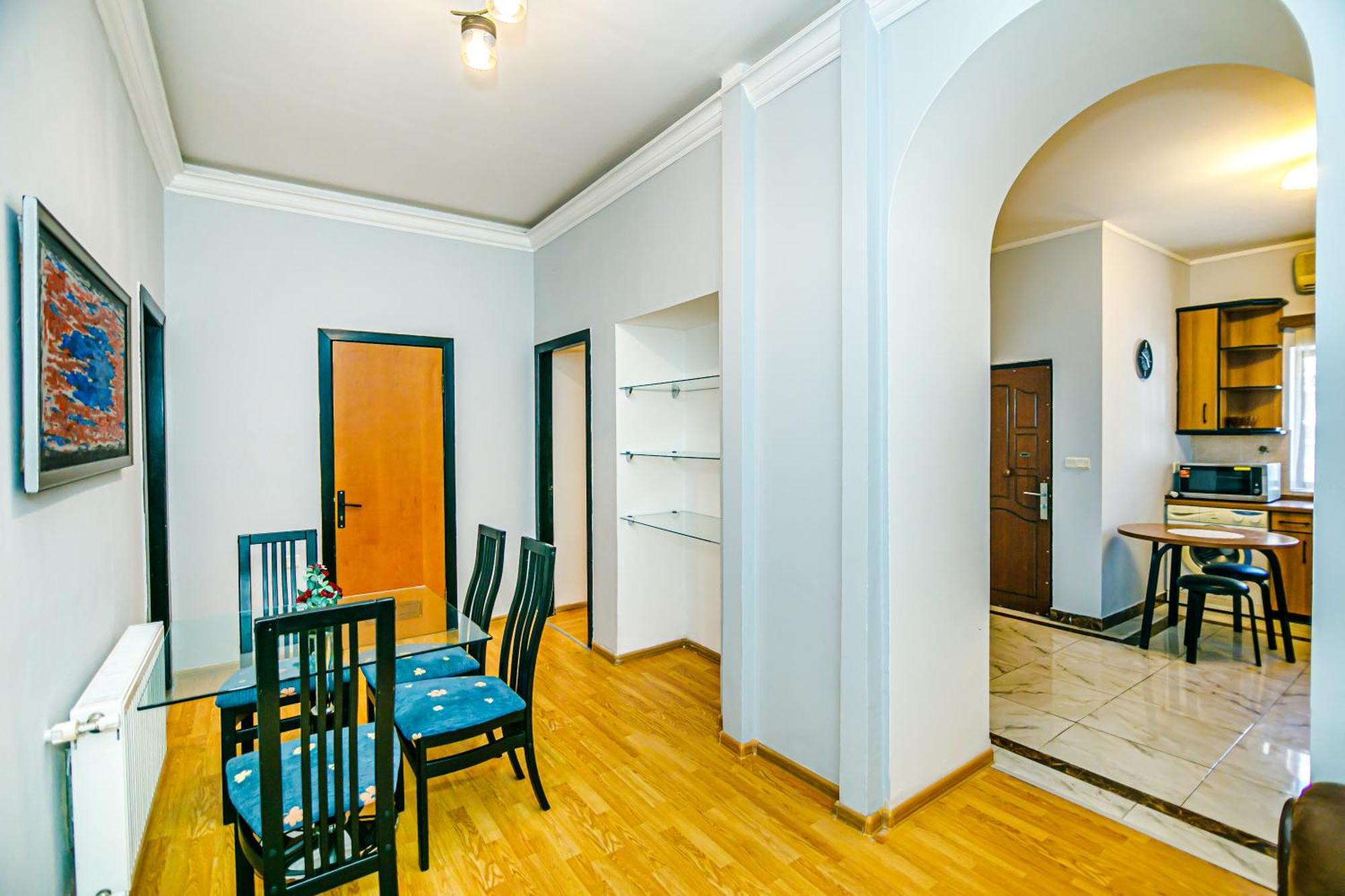 Azneft Royal Suite Apartment Sea View Баку Экстерьер фото